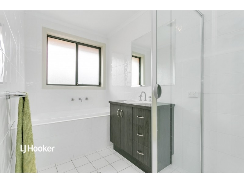 8 Semillon Crescent, Andrews Farm SA 5114