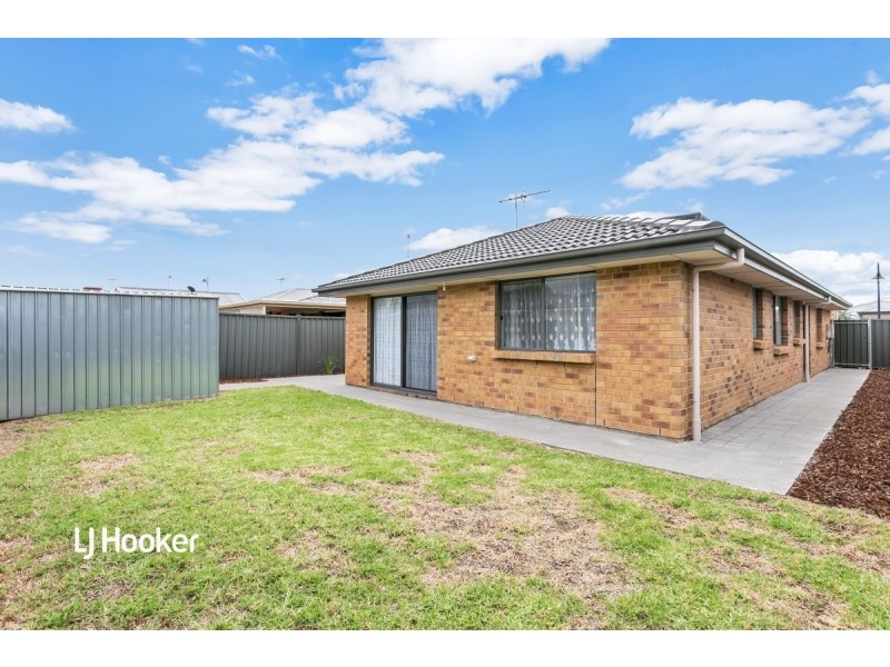 8 Semillon Crescent, Andrews Farm SA 5114
