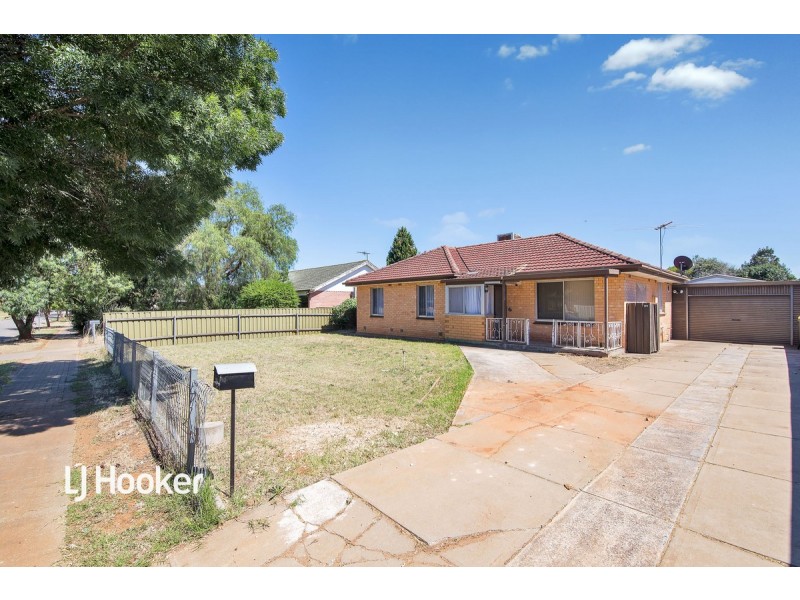 19 St Leonard Crescent, Elizabeth Downs SA 5113