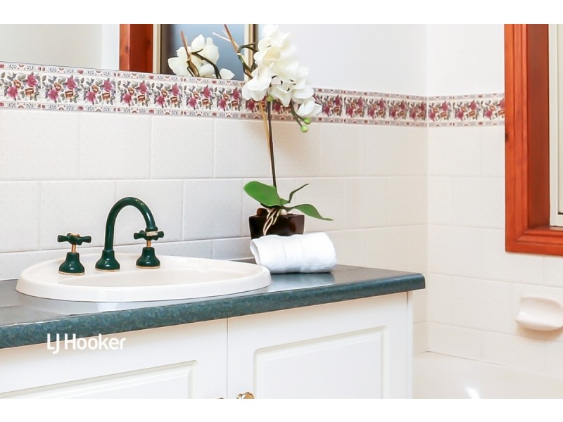 17 Baynes Court, Greenwith SA 5125