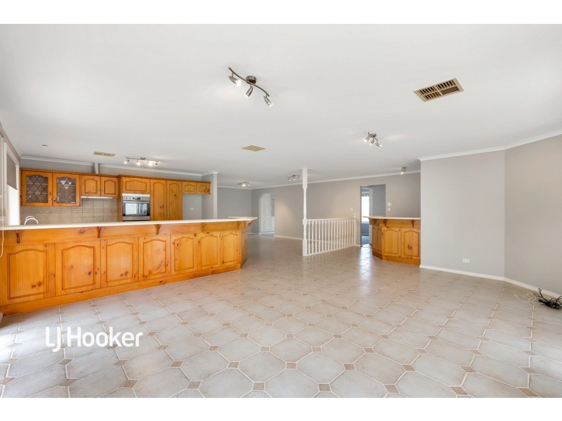 60 Lord Howe Avenue, Oakden SA 5086