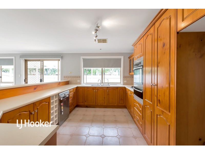 60 Lord Howe Avenue, Oakden SA 5086