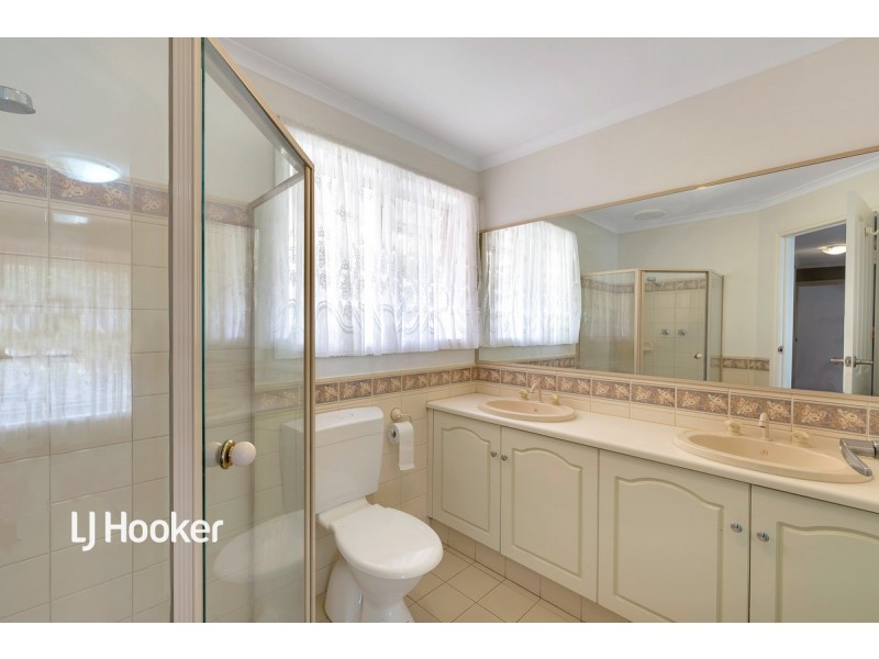 60 Lord Howe Avenue, Oakden SA 5086