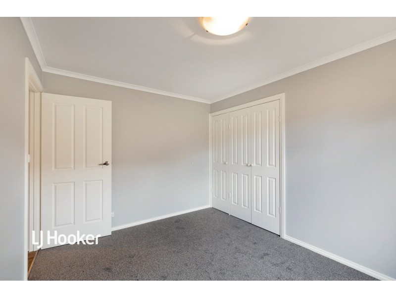 60 Lord Howe Avenue, Oakden SA 5086