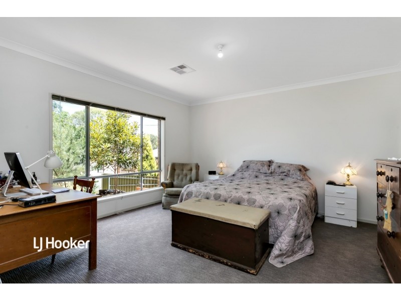 25 Britten Crescent, Modbury SA 5092