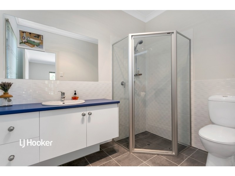 25 Britten Crescent, Modbury SA 5092