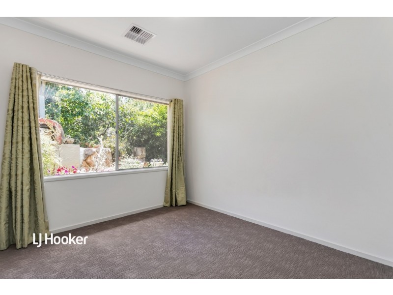 25 Britten Crescent, Modbury SA 5092