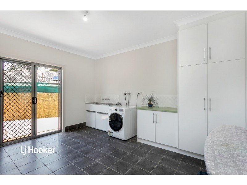 25 Britten Crescent, Modbury SA 5092