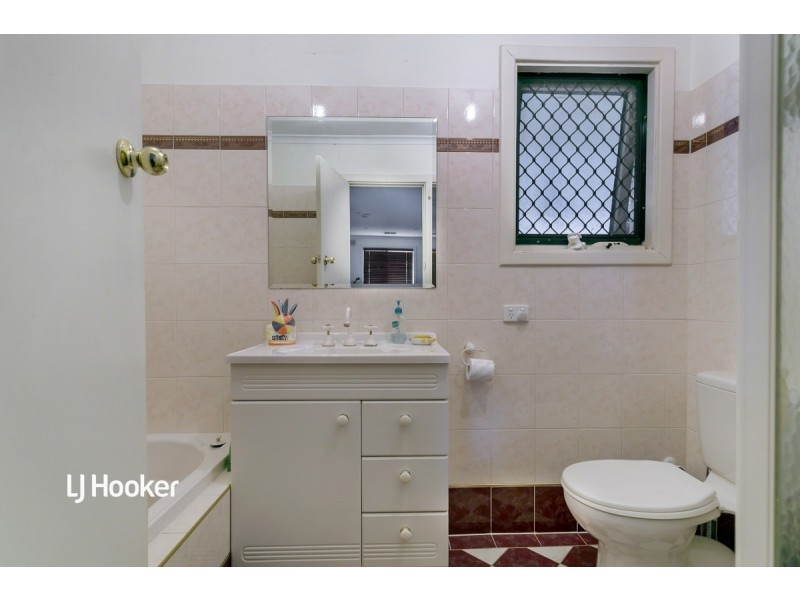 1 Ansbert Street, Christie Downs SA 5164