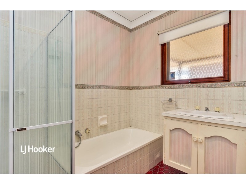 17 Castle Street, Modbury SA 5092