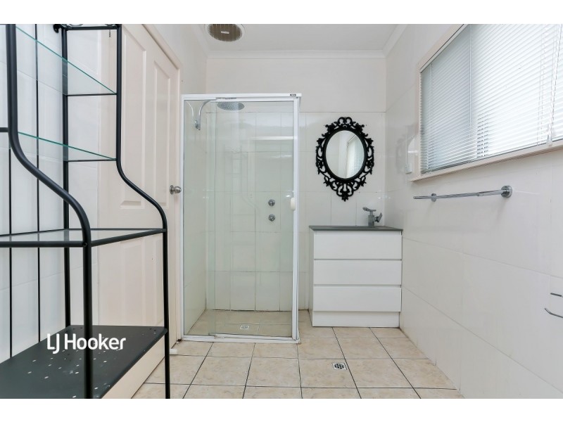 24 Glenere Drive, Modbury SA 5092