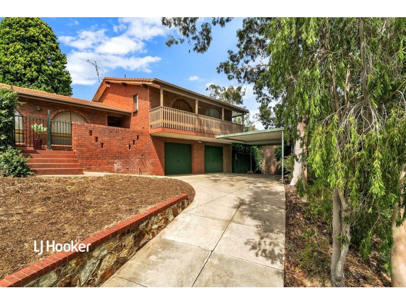 15 Deering Crescent, Banksia Park SA 5091