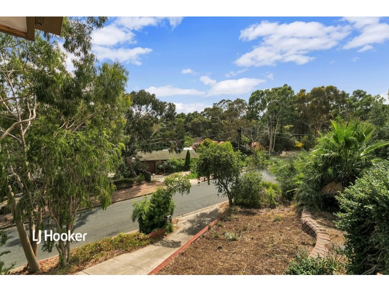 15 Deering Crescent, Banksia Park SA 5091