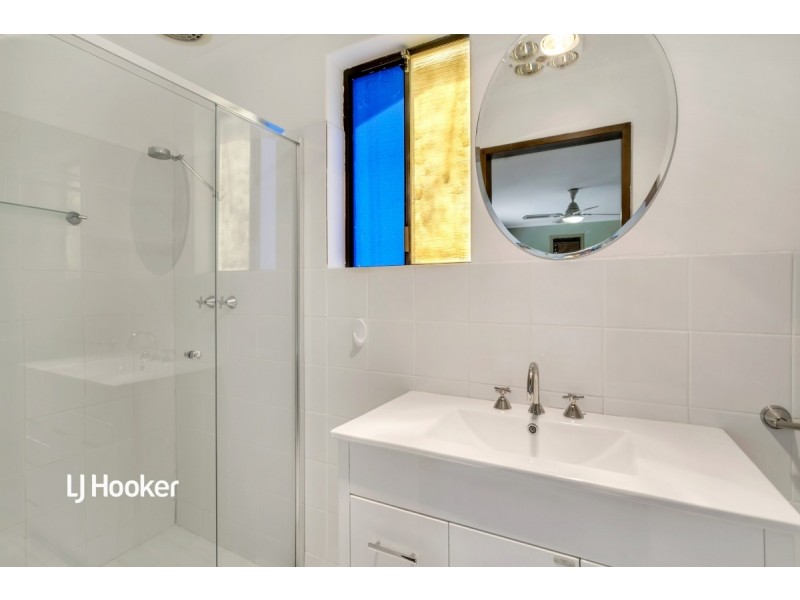 15 Deering Crescent, Banksia Park SA 5091