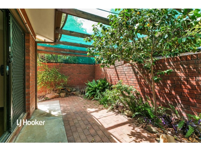 15 Deering Crescent, Banksia Park SA 5091