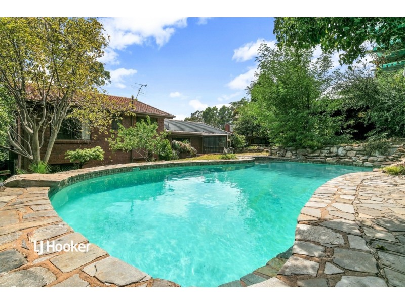 15 Deering Crescent, Banksia Park SA 5091