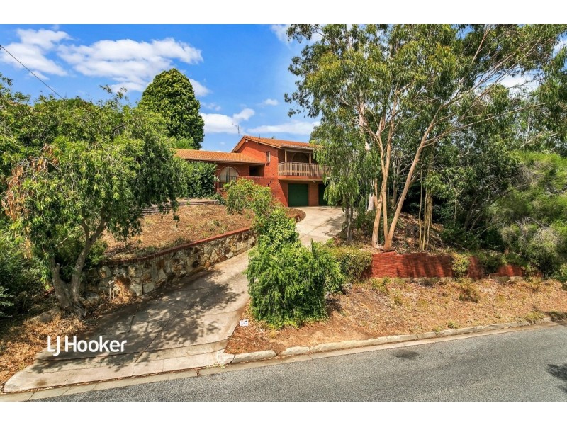 15 Deering Crescent, Banksia Park SA 5091