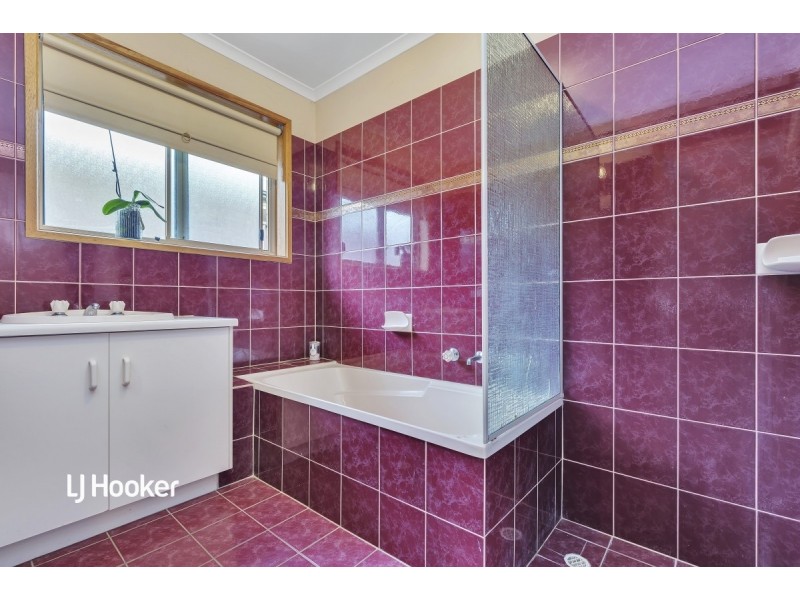 18 Greys Court, Oakden SA 5086