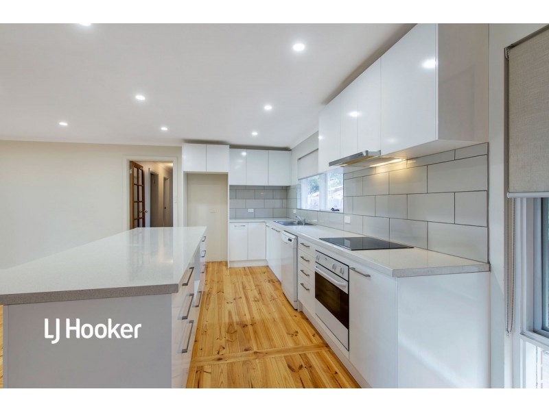 18 Orleana Street, Flagstaff Hill SA 5159