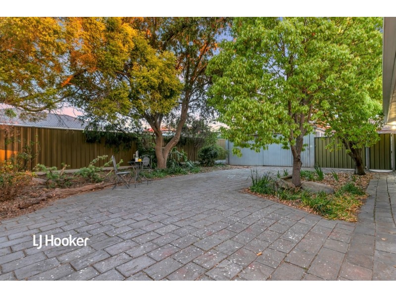 51 Pantowora Drive, Hope Valley SA 5090