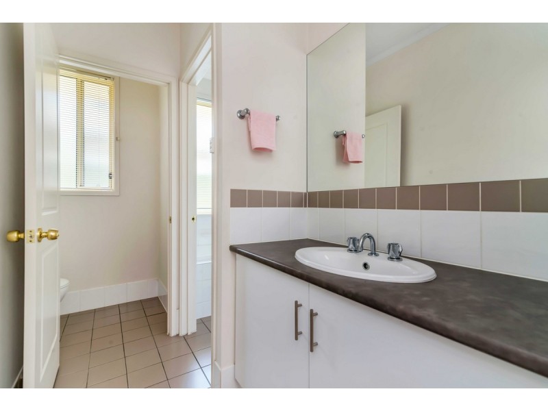 12 Lorentz Court, Mawson Lakes SA 5095