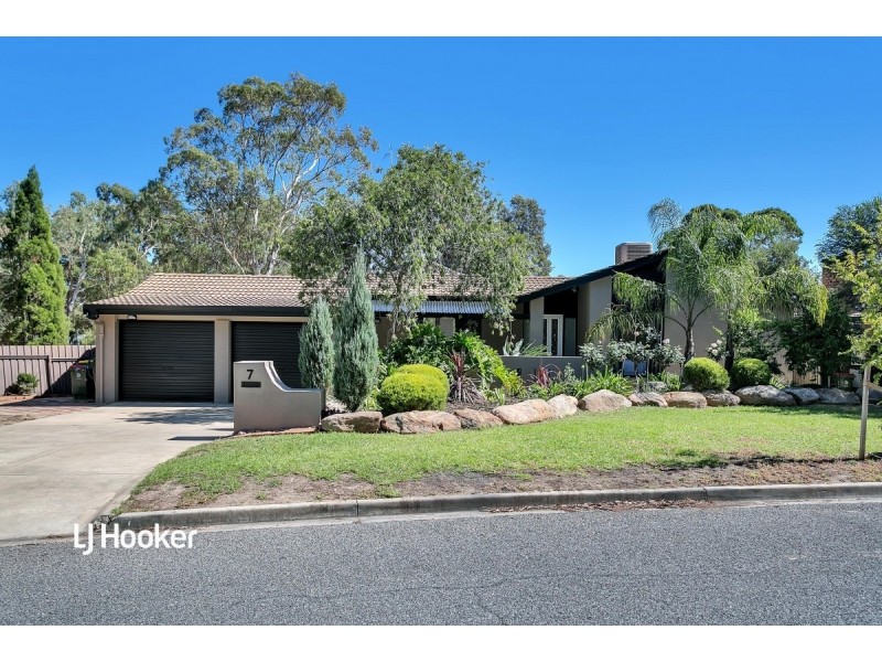 7 Mowbray Crescent, Fairview Park SA 5126