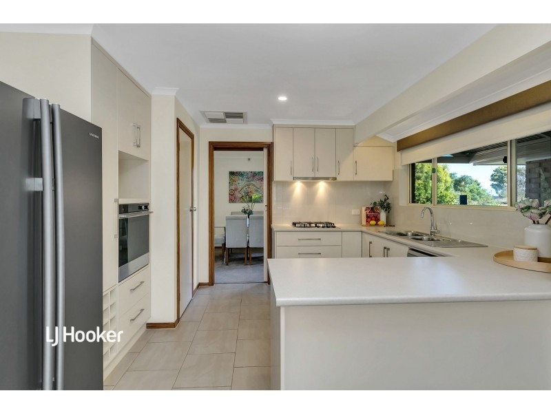 11 Glenbrae Close, Wynn Vale SA 5127