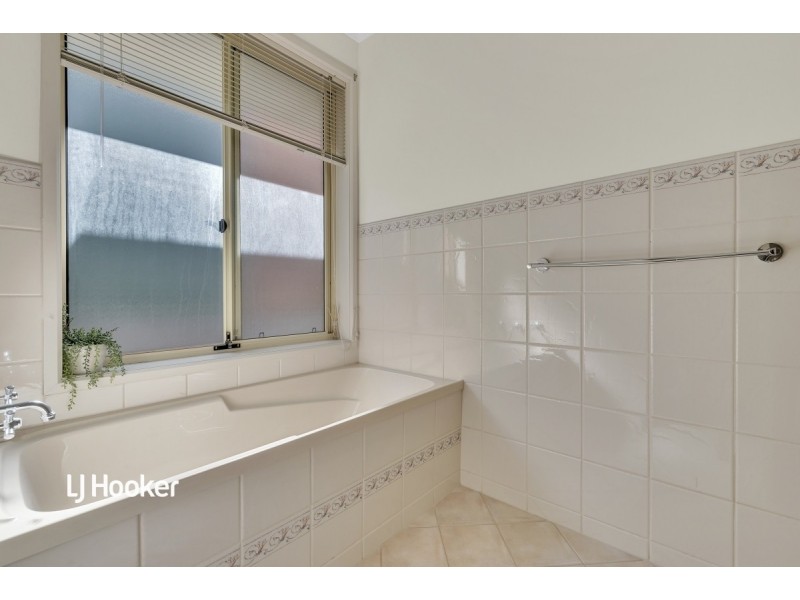 6 Avenger Place, Walkley Heights SA 5098