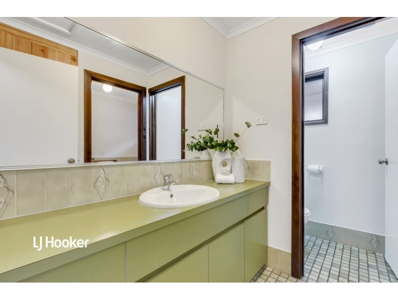 15 Gaylard Crescent, Redwood Park SA 5097