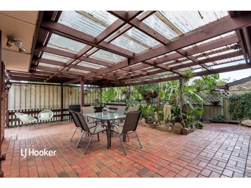 15 Gaylard Crescent, Redwood Park SA 5097