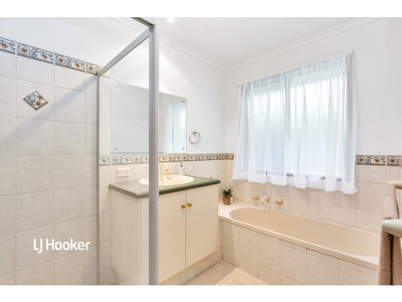 33 Rivergum Close, Walkley Heights SA 5098