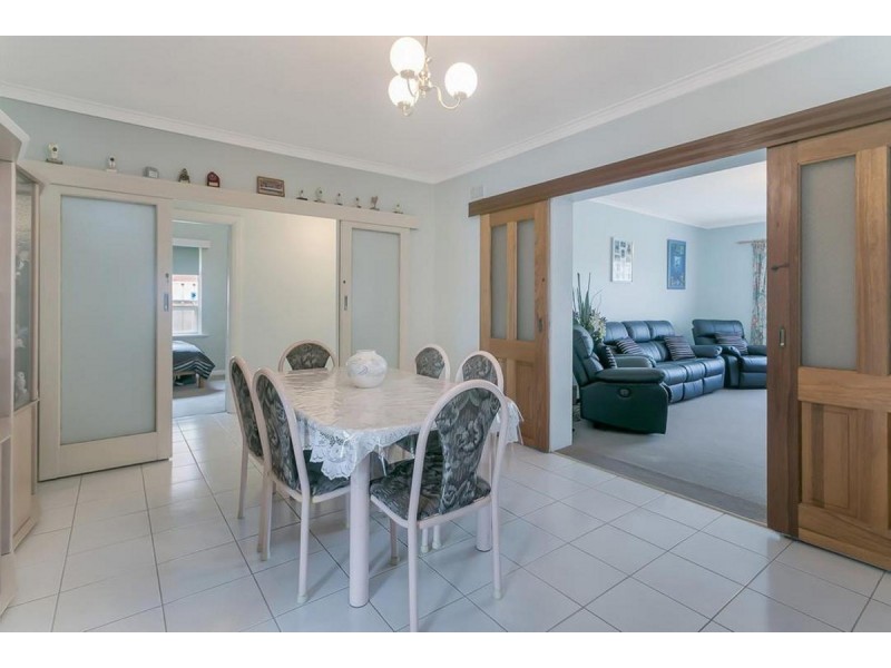 4 Burnie Avenue, Campbelltown SA 5074