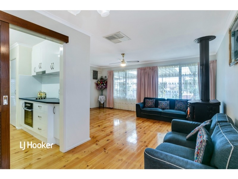16 Sturt Road, Valley View SA 5093