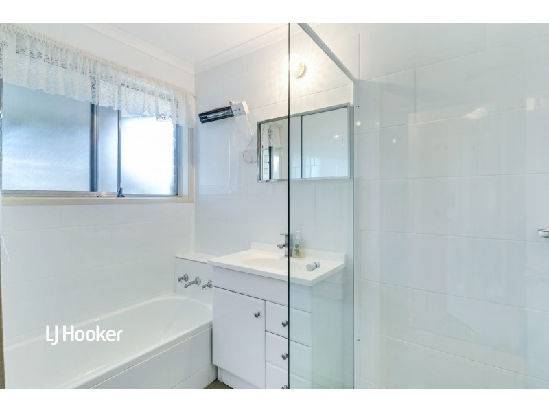16 Sturt Road, Valley View SA 5093