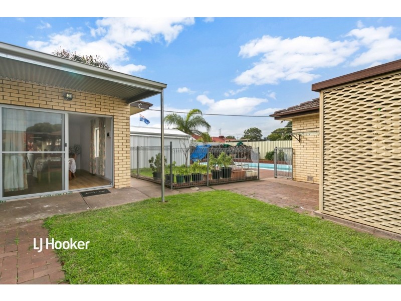 16 Sturt Road, Valley View SA 5093