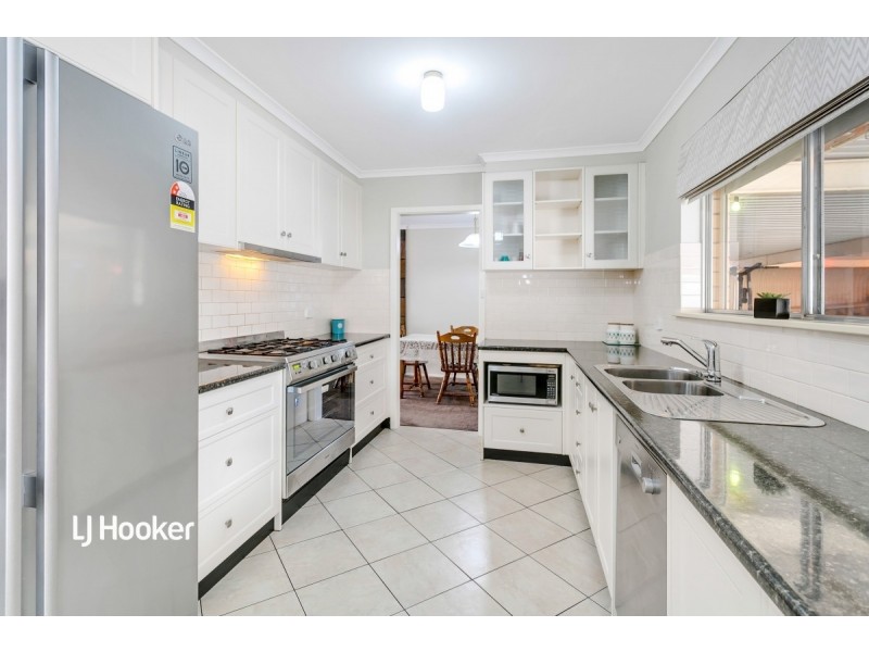 6 Gage Court, Para Vista SA 5093