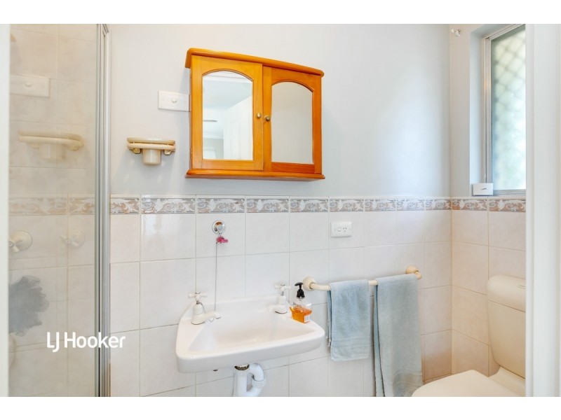 6 Gage Court, Para Vista SA 5093