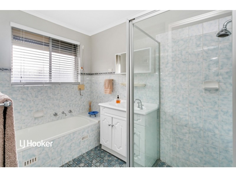 6 Gage Court, Para Vista SA 5093