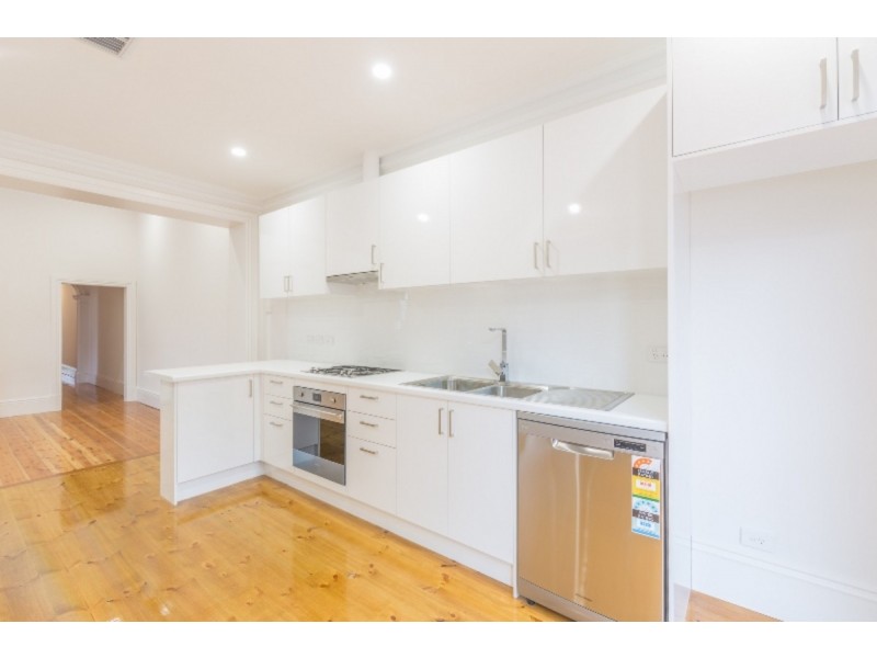 8 Elphyn Road, Kingswood SA 5062