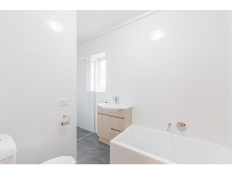 8 Elphyn Road, Kingswood SA 5062