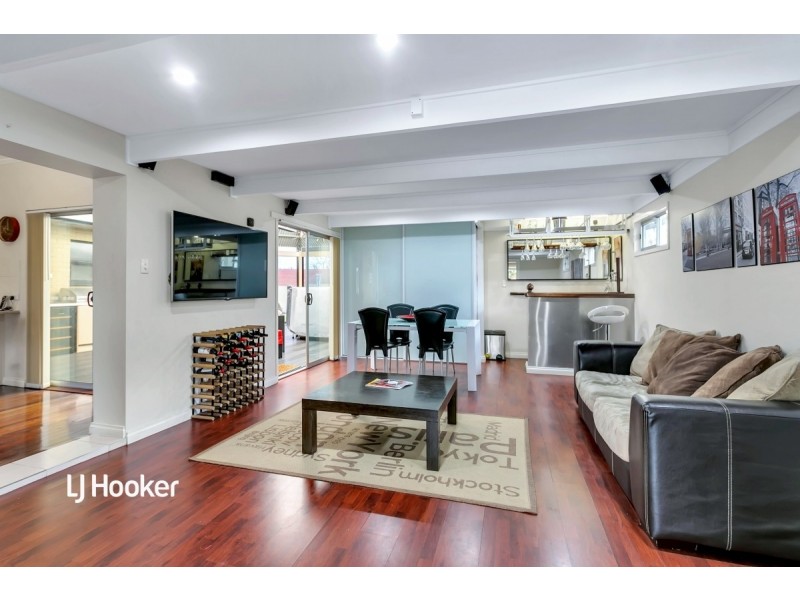 13 Carousel Street, Para Vista SA 5093