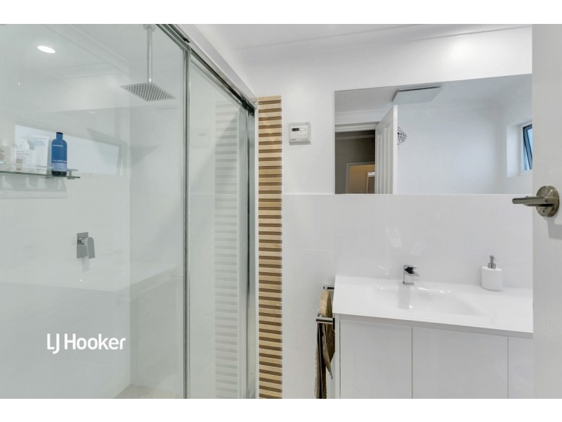 13 Carousel Street, Para Vista SA 5093