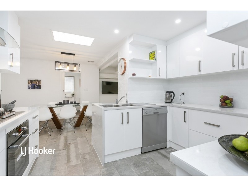 11 Chardonnay Crescent, Wynn Vale SA 5127