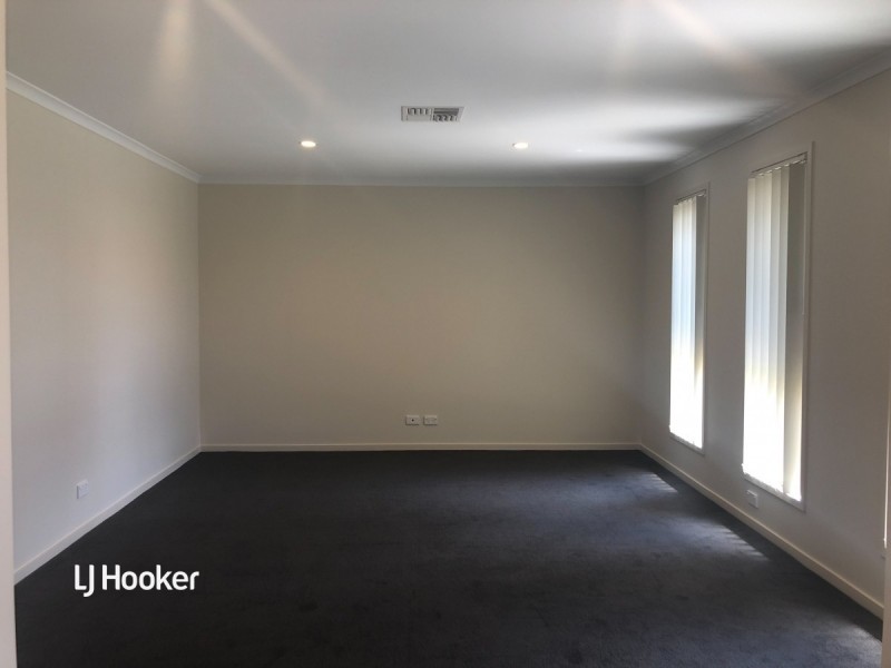 19 Lafitte Way, Andrews Farm SA 5114