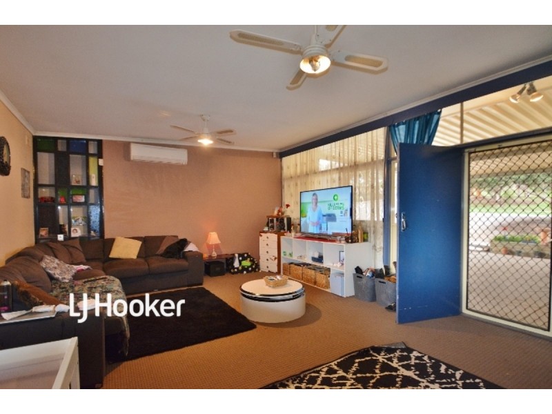 4 Frances Avenue, Para Hills SA 5096