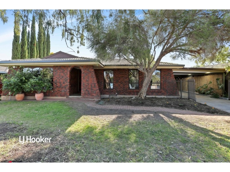 6 Chapman Crescent, Redwood Park SA 5097