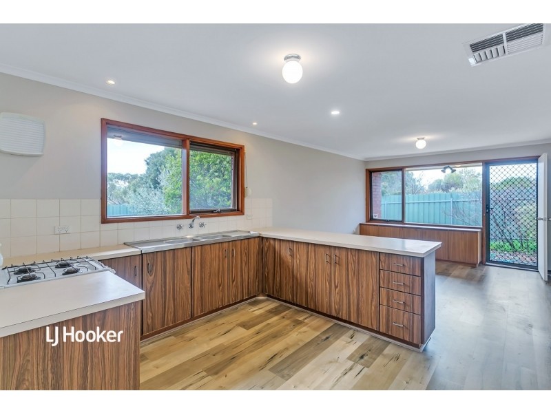 5 Hilliard Place, Para Vista SA 5093