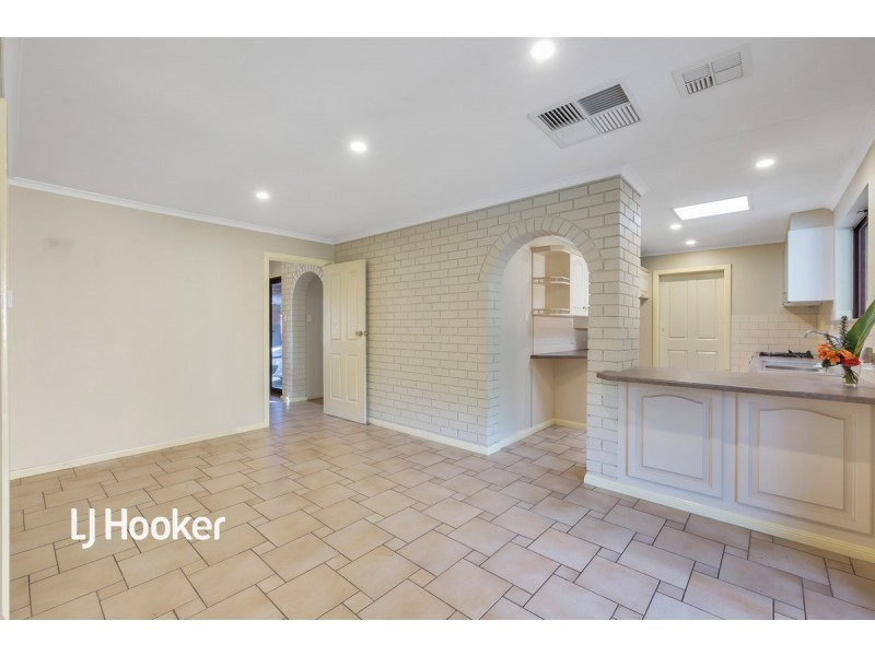 9 Gaylard Crescent, Redwood Park SA 5097