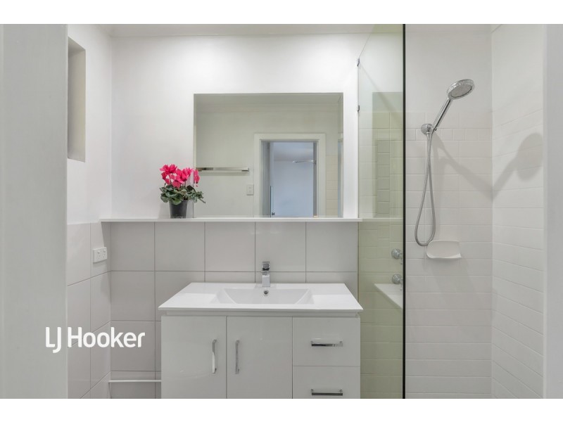 9 Gaylard Crescent, Redwood Park SA 5097