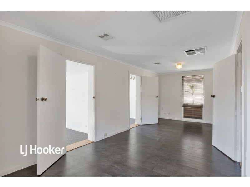 9 Gaylard Crescent, Redwood Park SA 5097